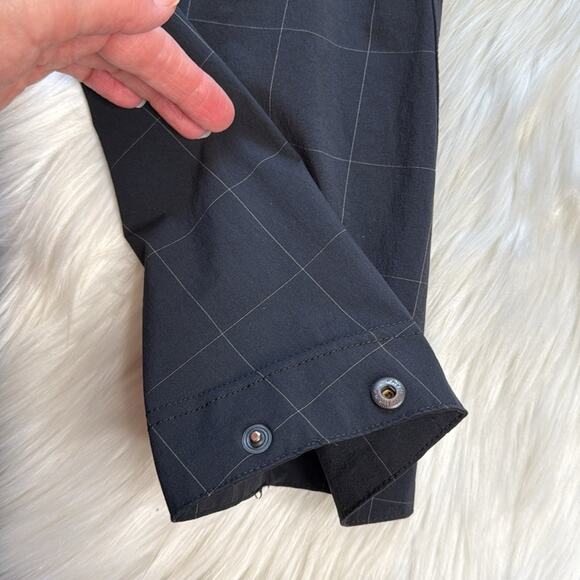 Nike Black Grid Tech Pack Tapered Cargo Pants - Picture 6 of 10